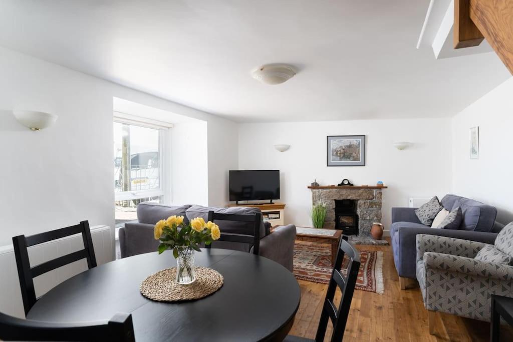 Charming 3 Bedroom Harbour Cottage With Parking Penzance Exterior foto